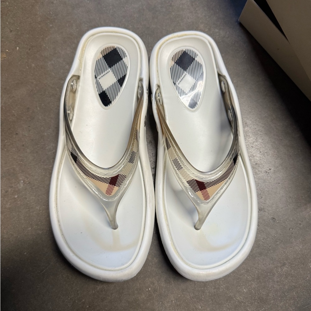 Burberry White Sandals Cushioned Sole Fabric Strap